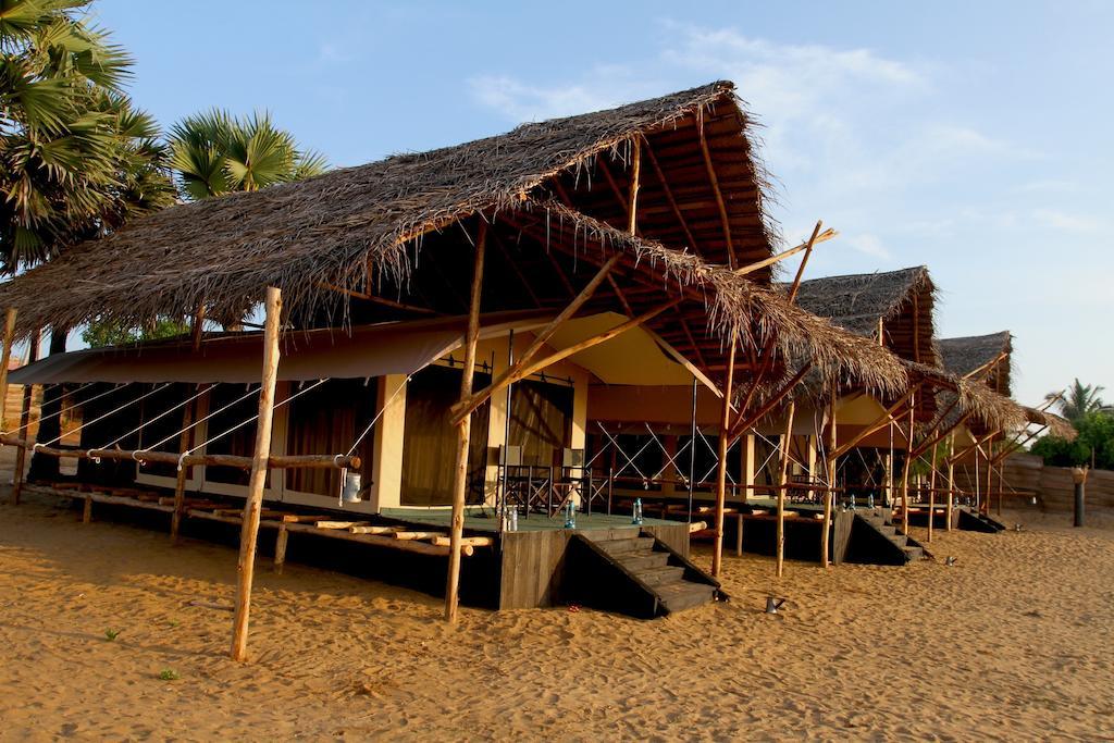 The Beach Camp Yala Kirinda  Habitación foto