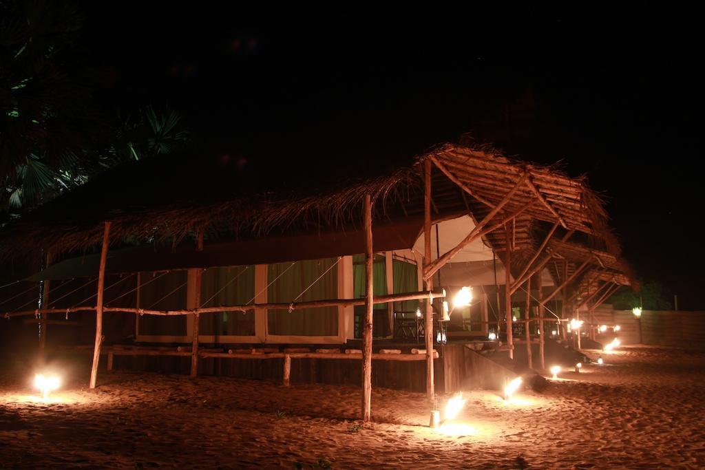 The Beach Camp Yala Kirinda  Habitación foto